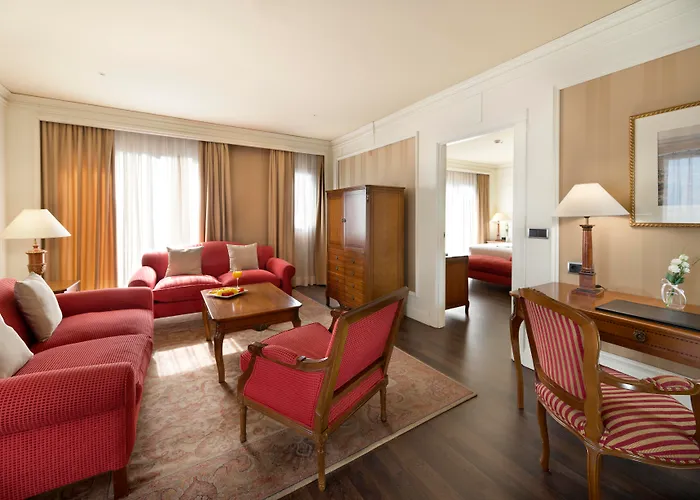 Hotel Sevilla Center